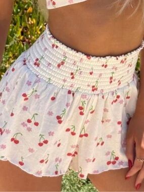 Beach bunny knit Mai Lounge Short - Cherry Crush